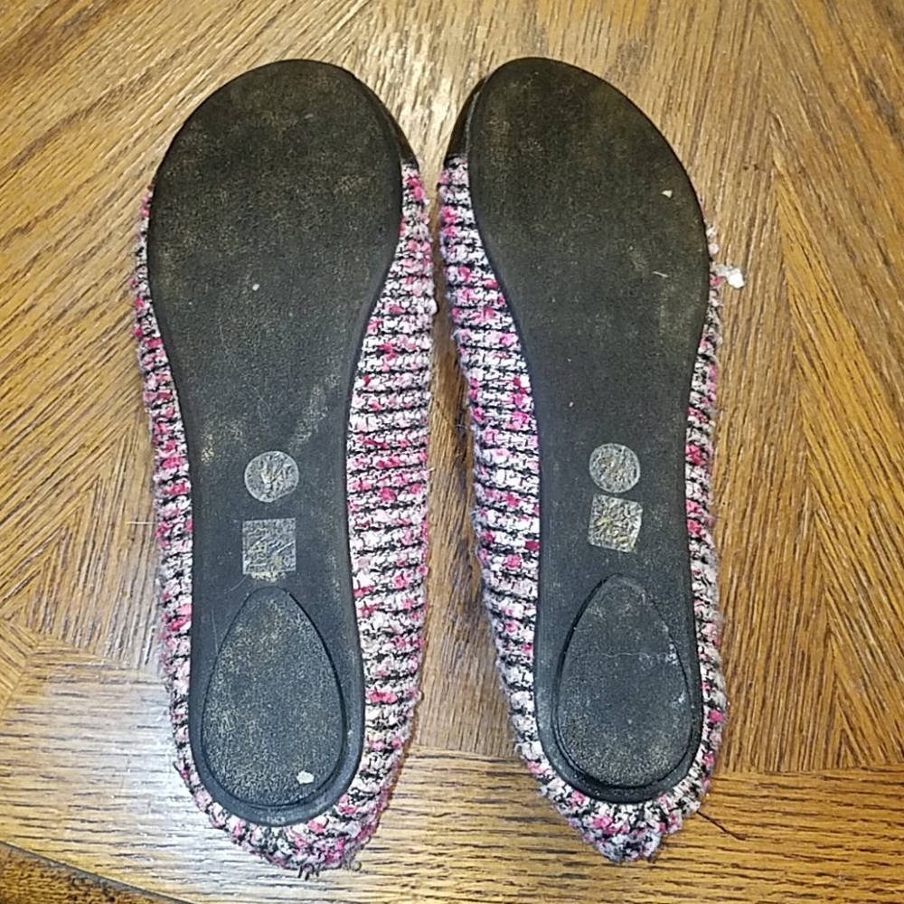 Laundry List Women's Adorable Pink Flats - Picture 4 of 7